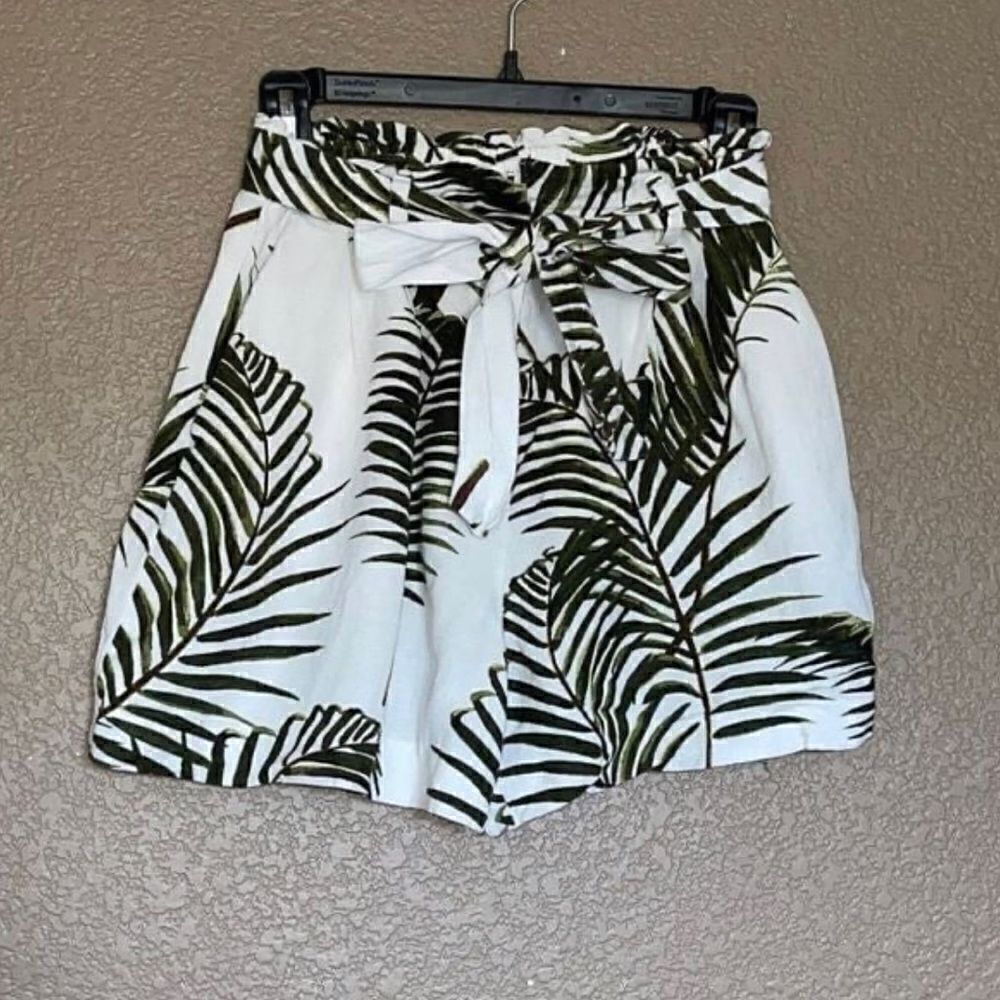 H&M palm leaf shorts size 2